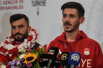 Paris’te gayret eden Para Tekvando Ulusal Ekibi yurda döndü